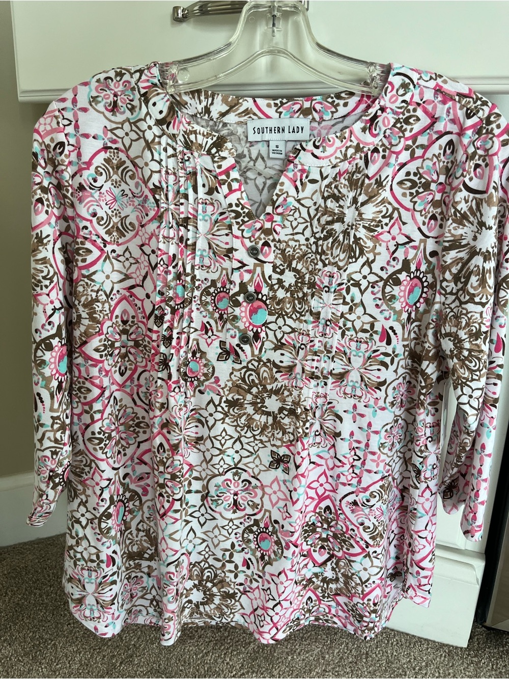 Southern Lady Pink, Brown & Aqua Printed Top size Small Brand New